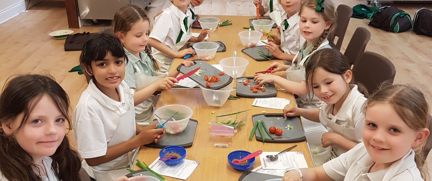 After-School Cookery Club, Smart Raspberry Cookery School