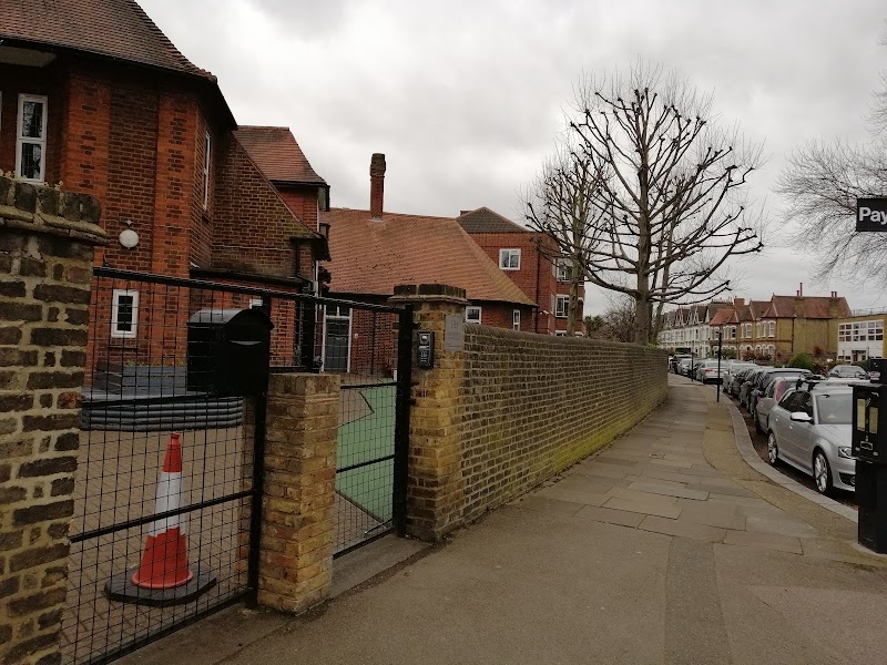 Heathfield House School