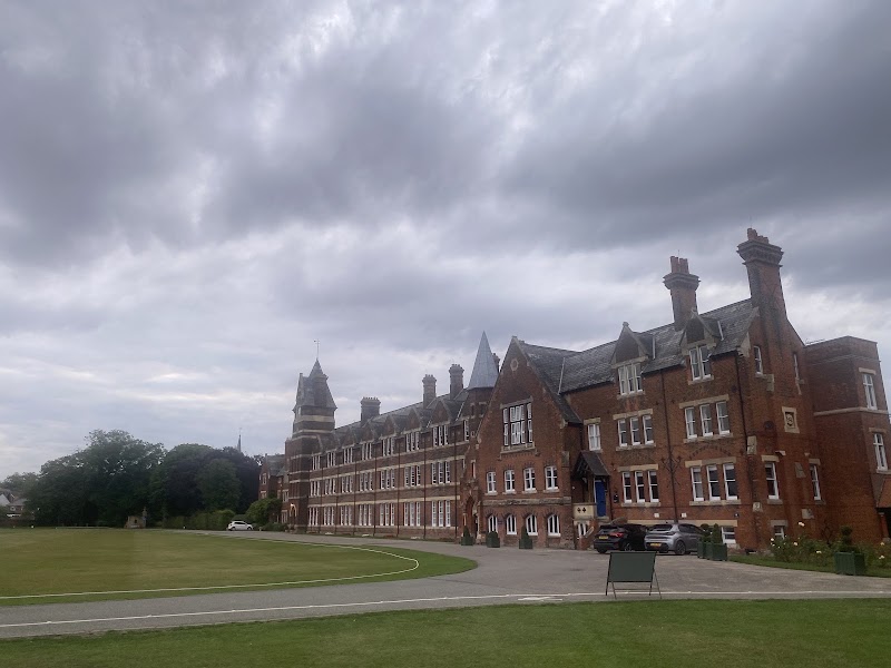 Felsted School